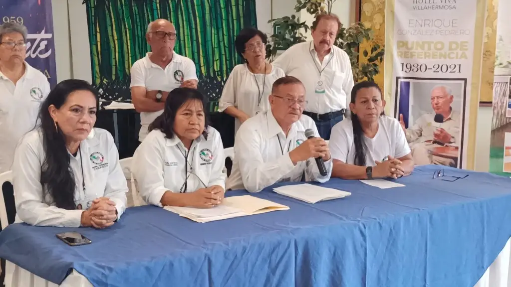 Exempleados del IMSS en Tabasco denuncian desaparición de sus afores