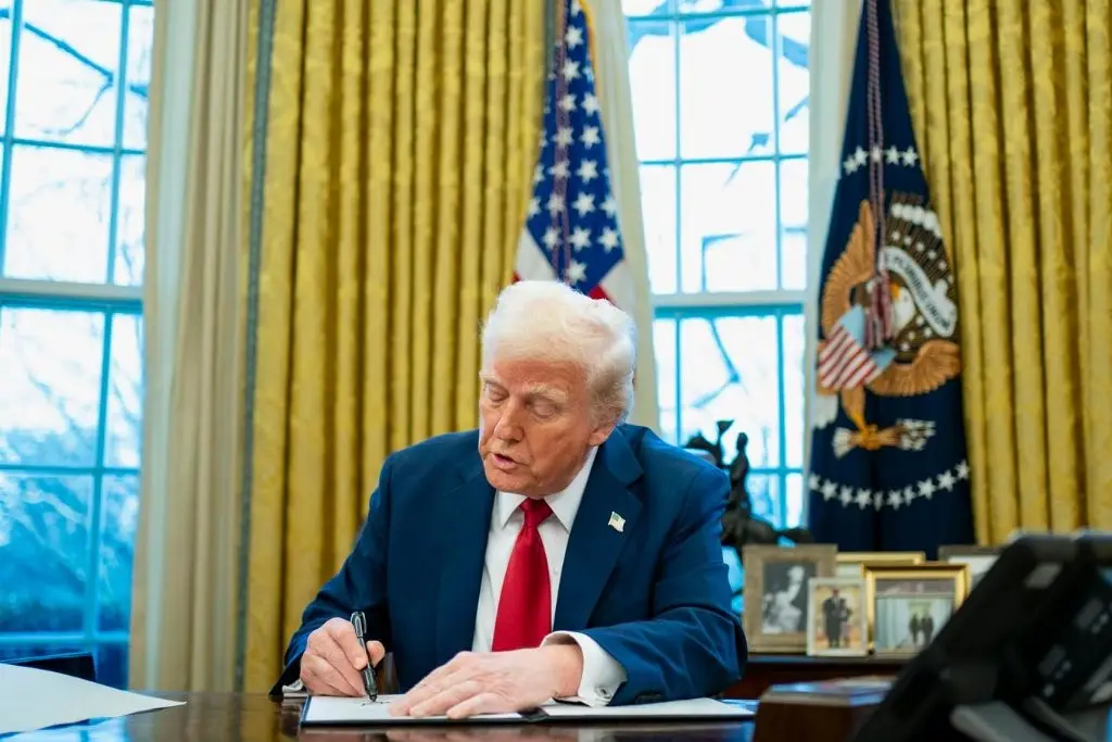 Trump confirma aplazamiento para imponer aranceles de EE.UU. a México