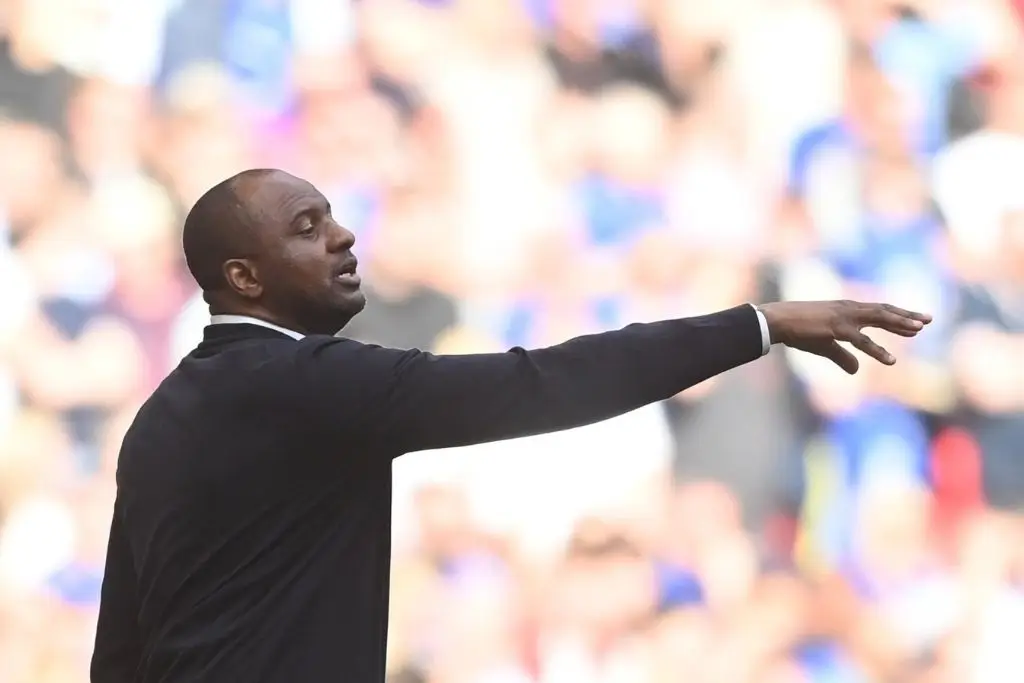 ¡Johan Vásquez se queda sin entrenador! El Genoa destituye a Patrick Vieira