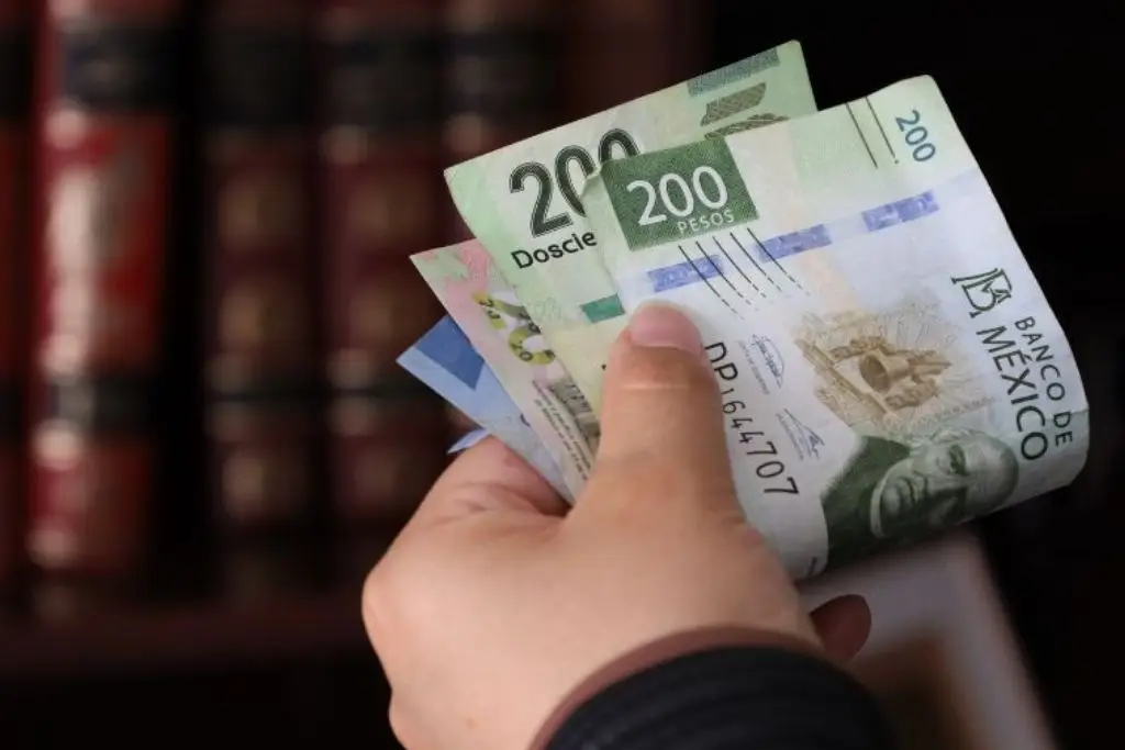 Publican acuerdo para adelantar 20 días de aguinaldo a servidores públicos de Tabasco