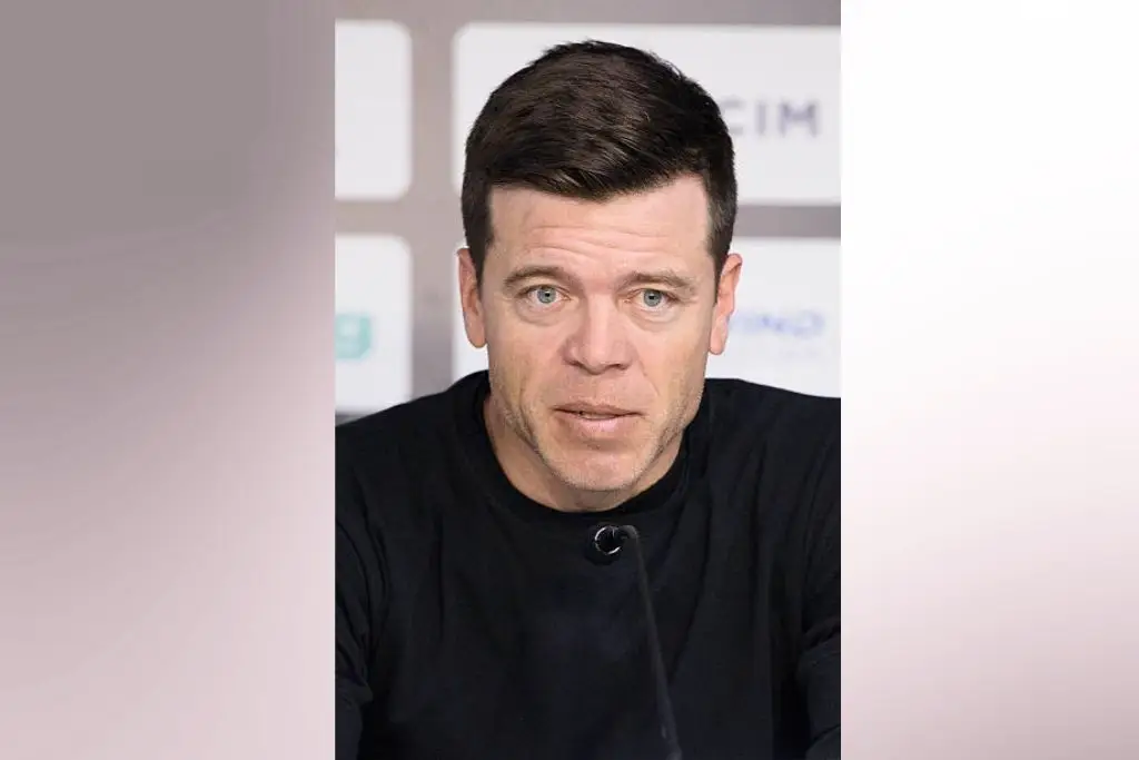 Esteban Solari llega al banquillo de Pachuca