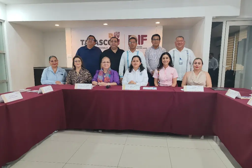 Presentan 'Ayudar para Transformar con Amor DIF', al CCET