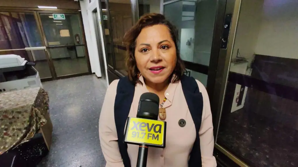 Alumnos que quemaron vehículo del CONALEP deben sancionarse, pide diputada