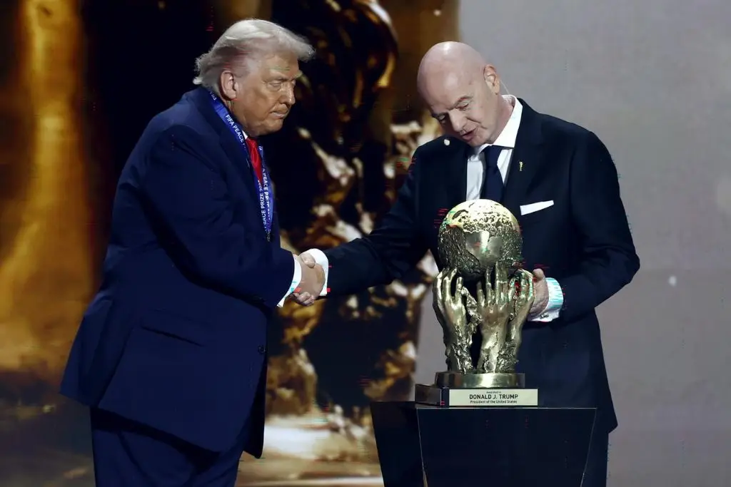 Donald Trump es galardonado con el primer premio FIFA de la Paz