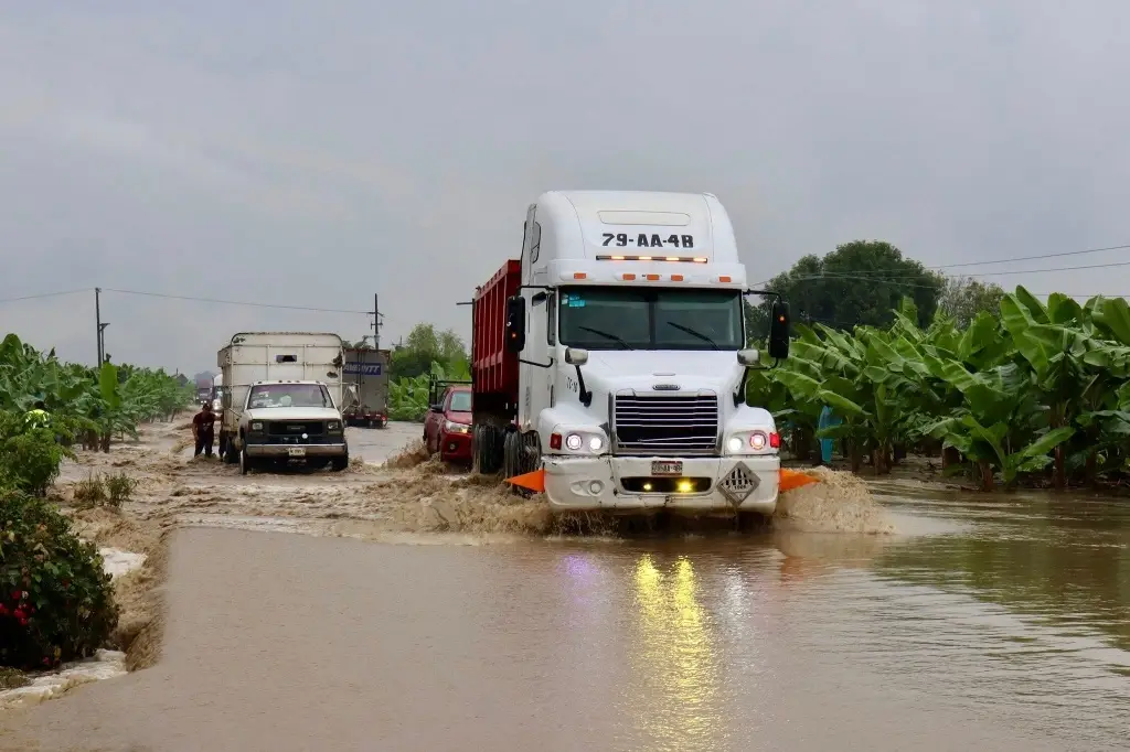 Alerta Amarilla para Tabasco por frente frío #21; podrían desbordar ríos de La Sierra