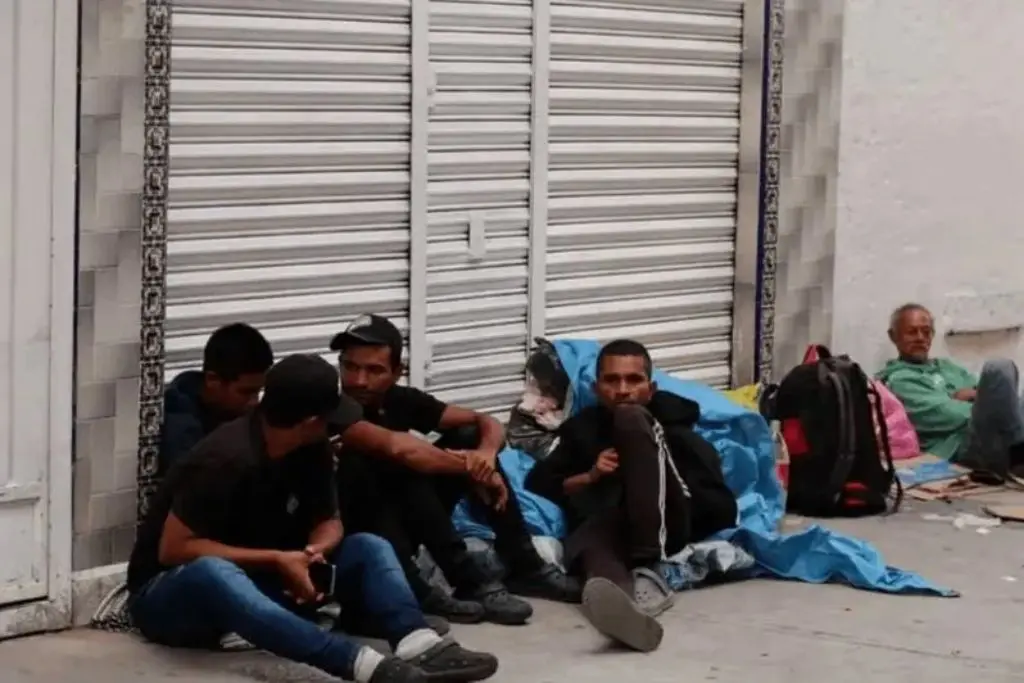 INM habilita líneas contra extorsión y maltrato de migrantes 