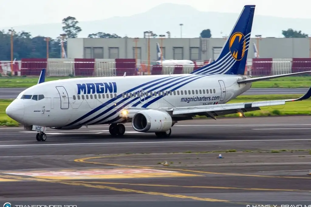 Detienen a piloto en el AICM por retener vuelo tras ser despedido