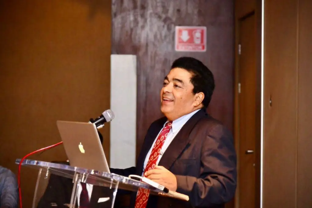 Fallece el neurocirujano tabasqueño Manuel Moscoso López  