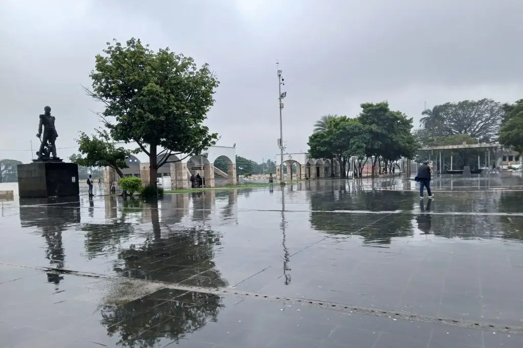 Chubascos con lluvias puntuales fuertes prevén para Tabasco 