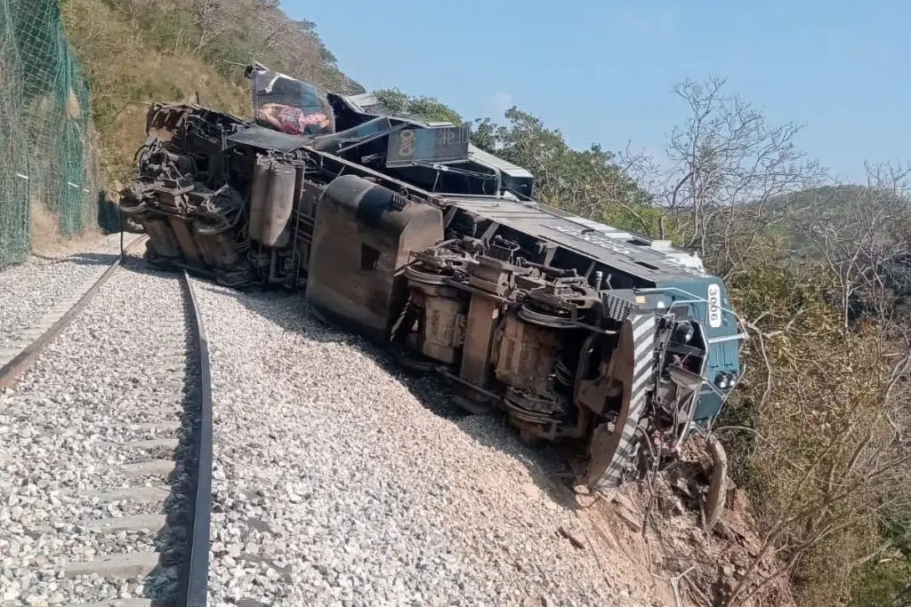 Morena Tabasco lamenta accidente del tren Interoceánico; señala que hay provecho político