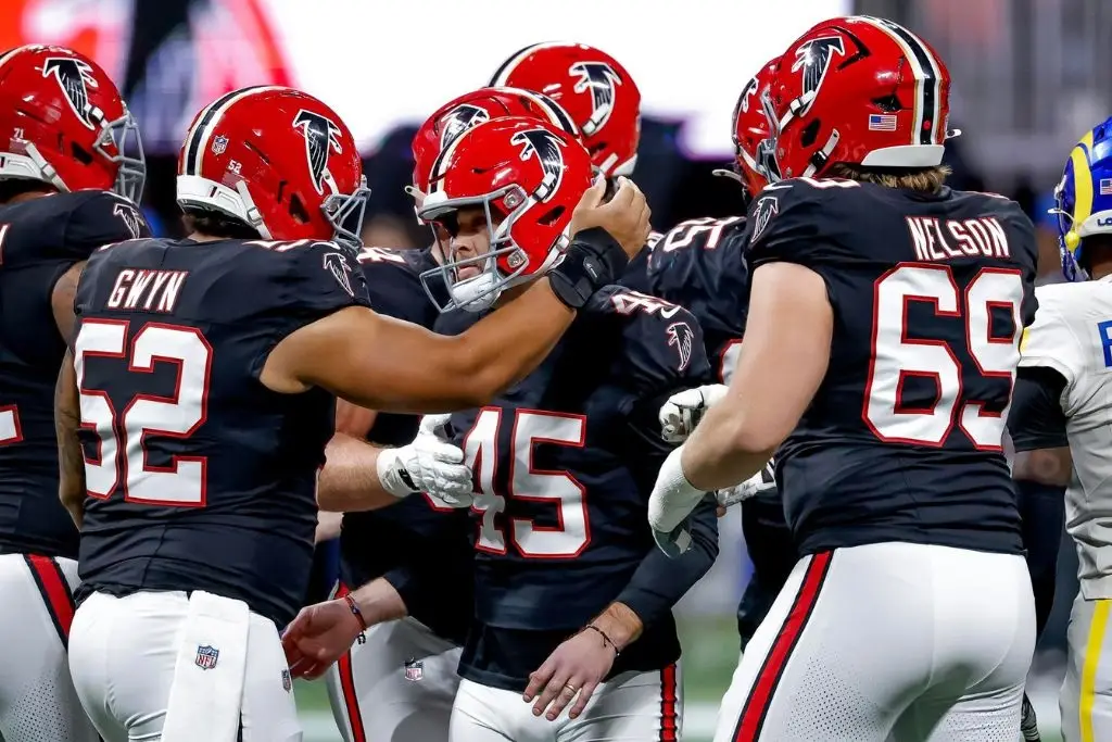 NFL: Falcons sorprende y vence a los Rams en el fin de la semana 17