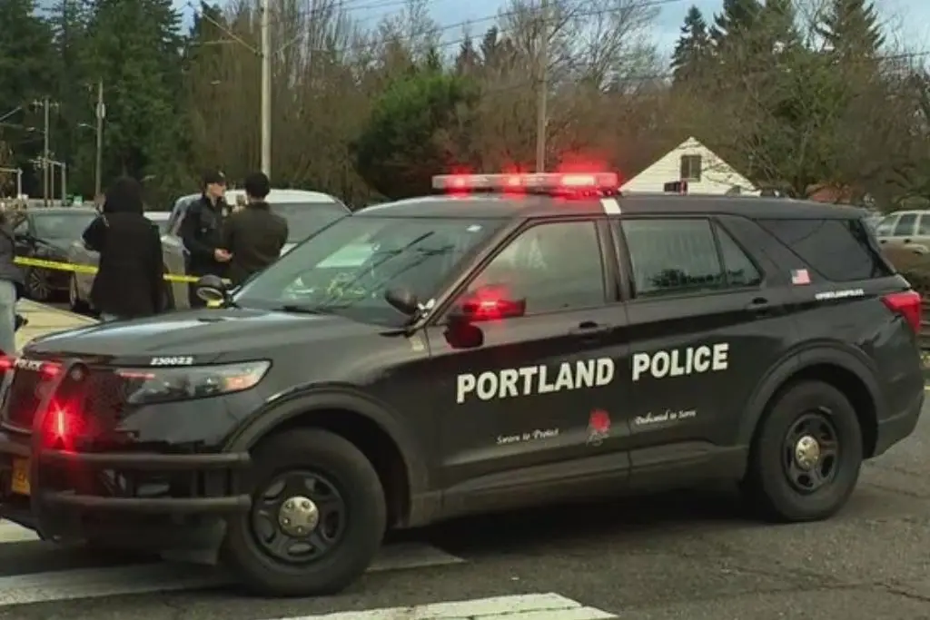 Agentes del ICE disparan y hieren a dos personas en Portland