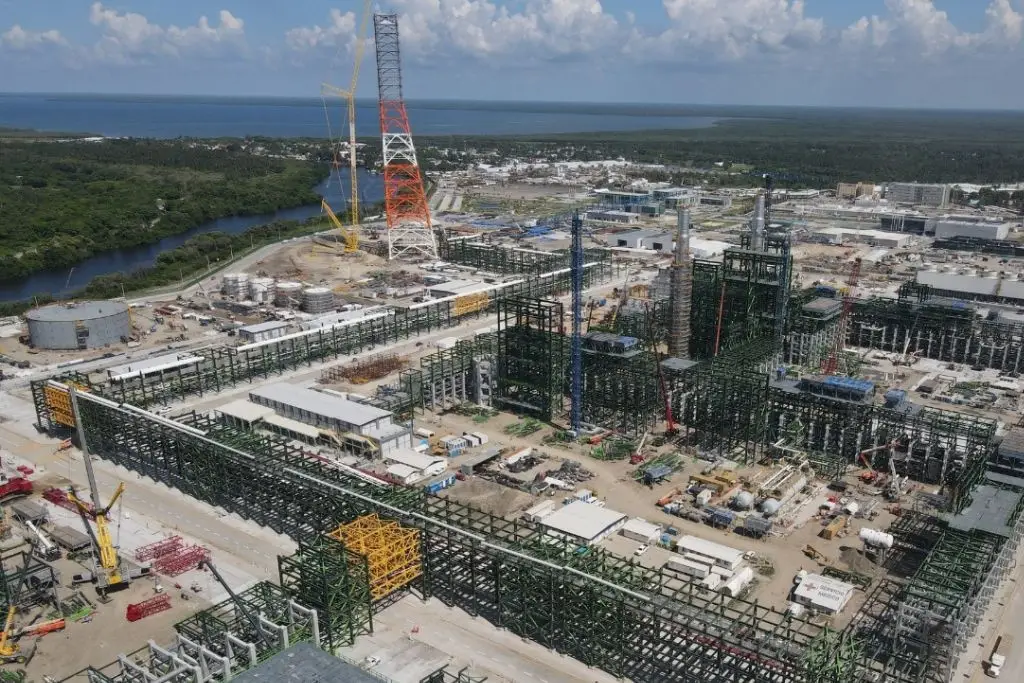 Refinería Olmeca cerró 2025 con record en producción de combustibles