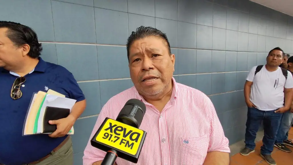 Trabajadores del CECyTE se manifiestan por presunta persecución y despidos injustificados