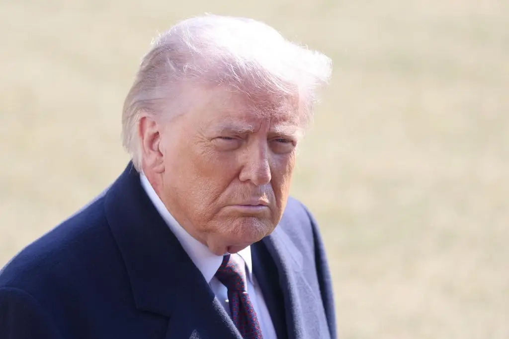 Trump analiza optar por una toma de control “amistosa” de Cuba