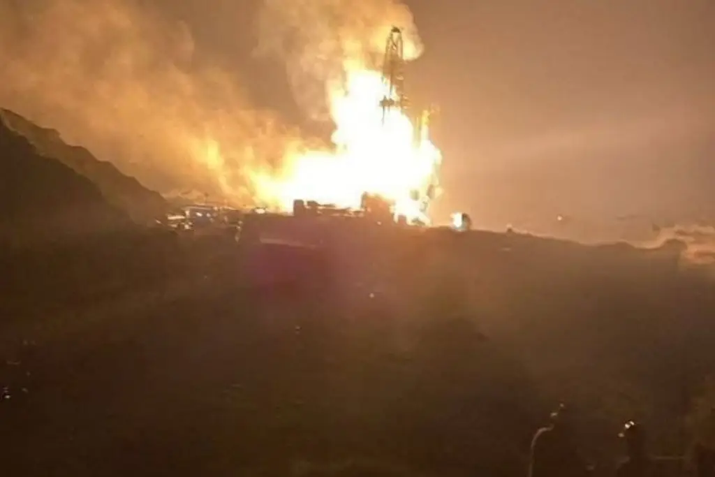 Otra vez se incendia pozo petrolero de las Choapas, Veracruz; autoridades evacuan pobladores