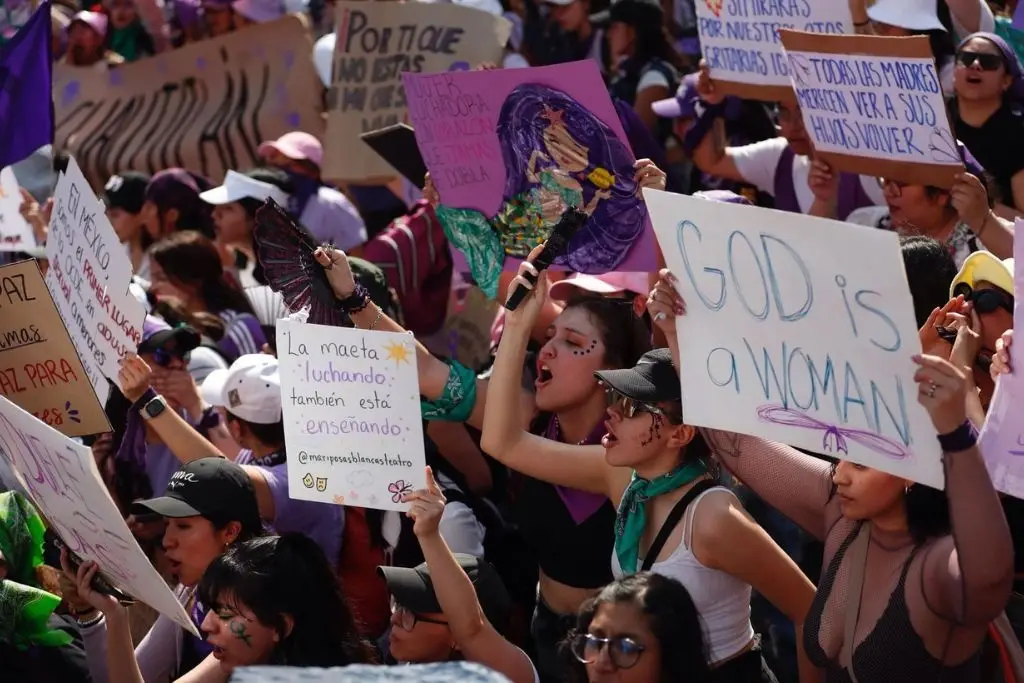 Embajada de EE.UU. alerta a sus ciudadanos por marcha del 8M en CDMX 