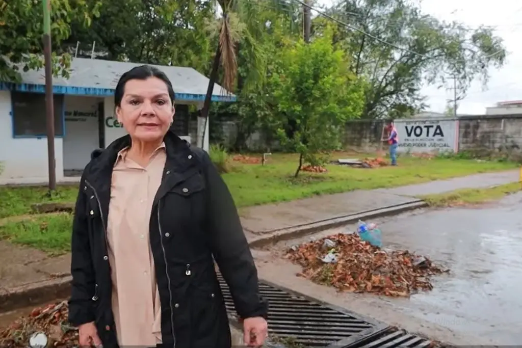 Yolanda Osuna supervisa colonias con encharcamientos en Centro tras lluvias