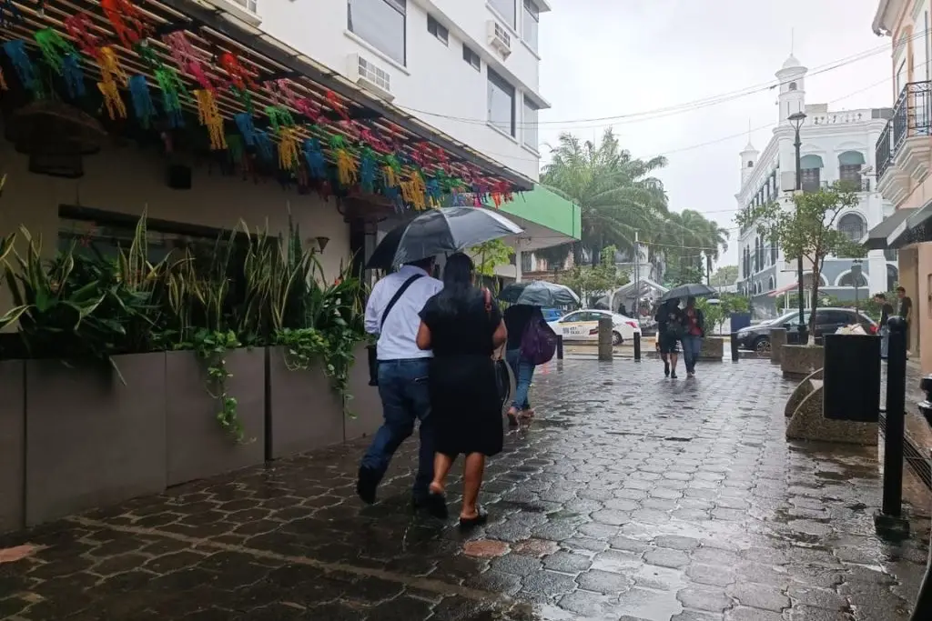 Prevén en Tabasco chubascos con lluvias puntuales fuertes este viernes