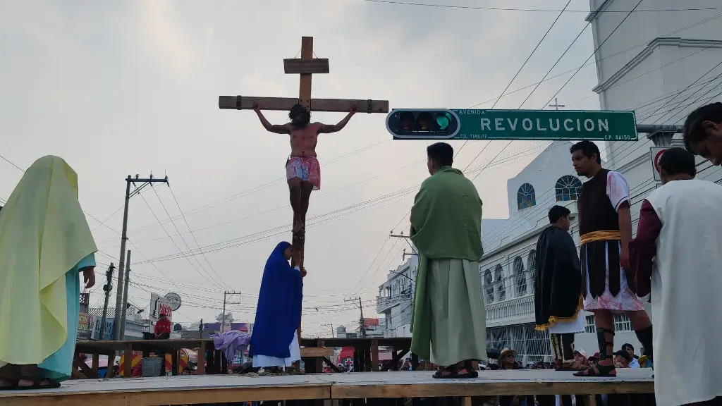 Viacrucis no es una obra de teatro, son motivos para reflexionar: Obispo 
