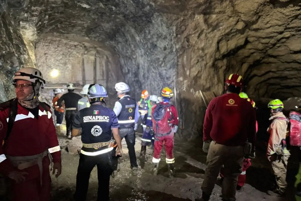 Lleva más de 255 horas el rescate de mineros atrapados en Sinaloa; activan bomba