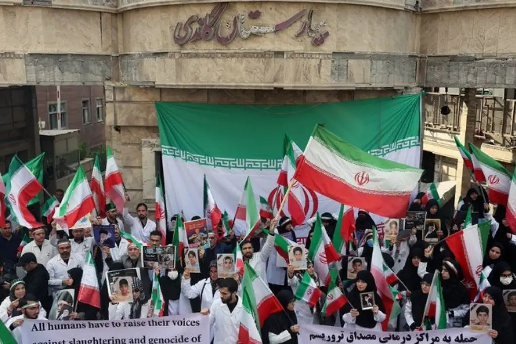 Embajada de México en Irán pide a connacionales 'máxima prudencia' ante conflicto bélico 