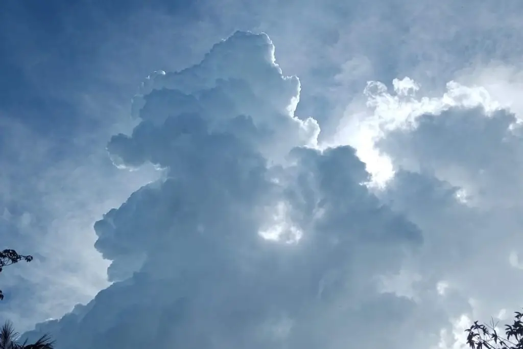 Habrá lluvias aisladas en zonas de Tabasco este lunes 