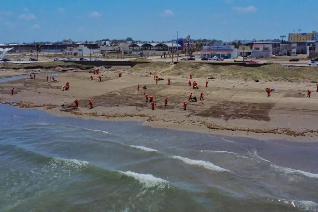 Vigilarán el Golfo de México tras derrame de crudo; investigarán posible omisión