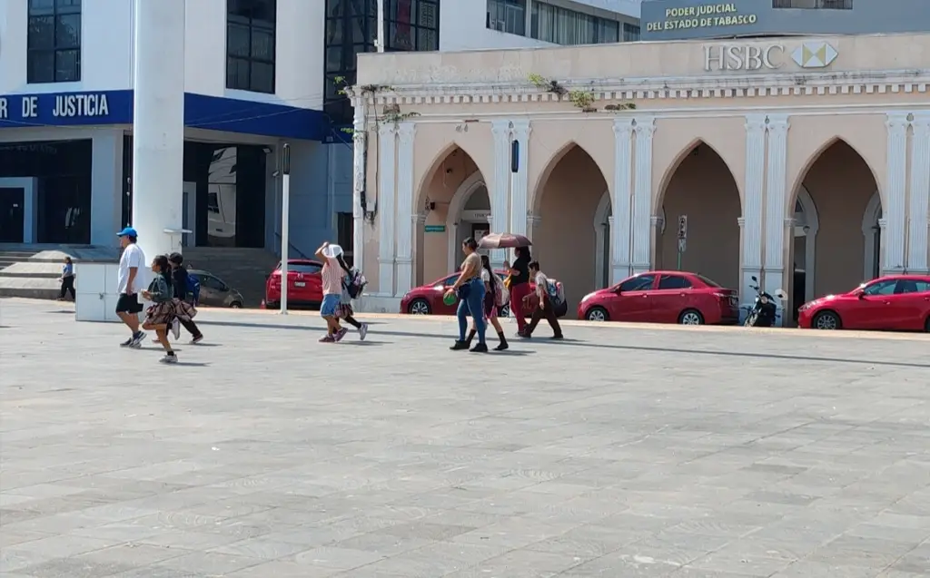 Piden evitar actividades físicas en escuelas sin techumbres en temporada de calor 