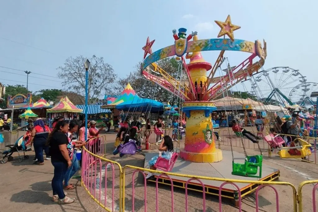 Juegos mecánicos de la Feria Tabasco GRATIS por el Día del NIño, el 30 de abril
