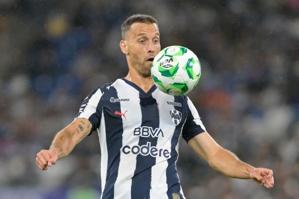 Sergio Canales anuncia su salida de Rayados