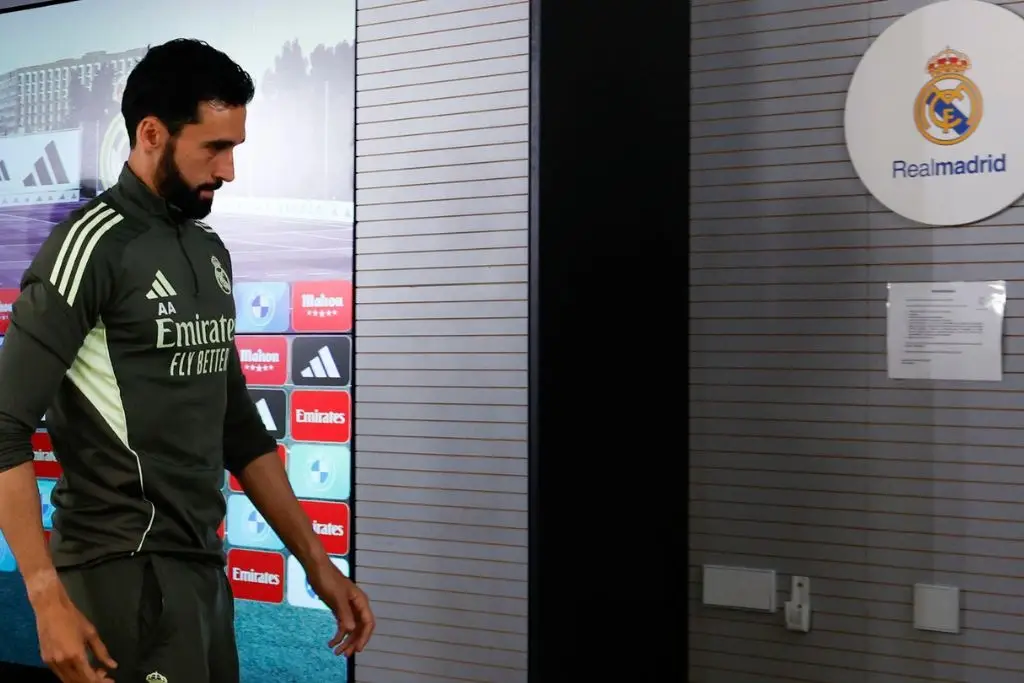 Álvaro Arbeloa deja de ser de manera oficial el entrenador del Real Madrid