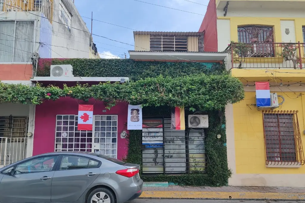 Calle Iguala en Villahermosa se viste con temática mundialista 