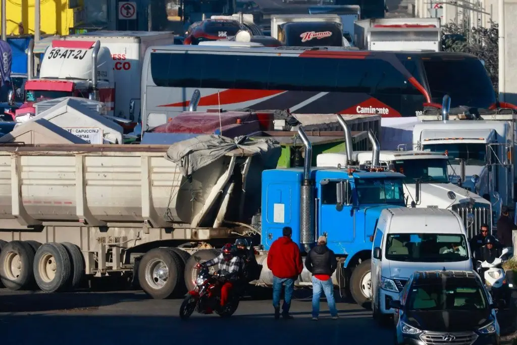 Transportistas anuncian paro nacional el 24 de junio; prevén bloqueos y afectaciones en carreteras  