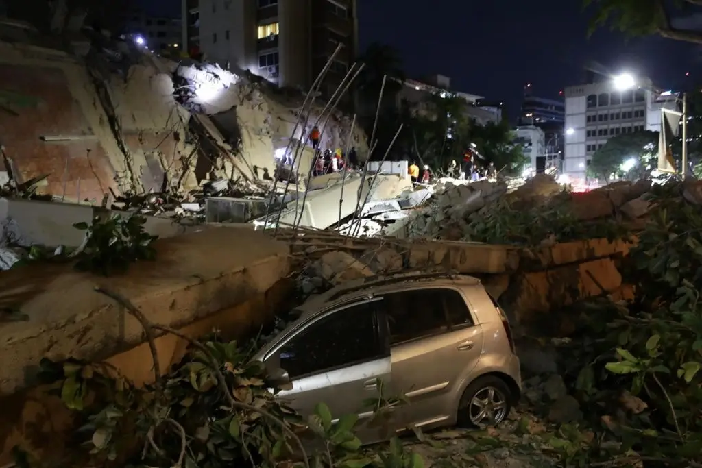 Sube a 1,430 muertos por el doble terremoto en Venezuela 