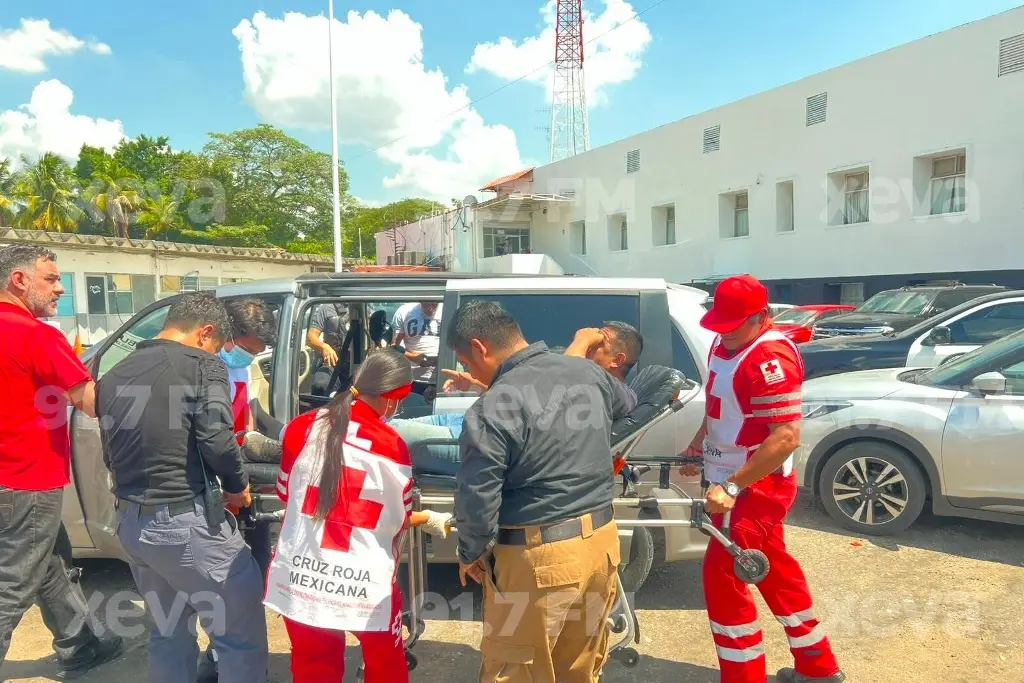 Atacan a policías durante captura de feminicida en Villahermosa