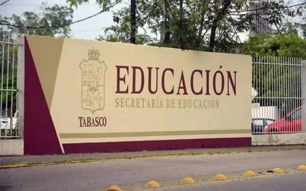 Reajuste de maestros por baja matrícula escolar fue el 40% de lo previsto: SETAB 