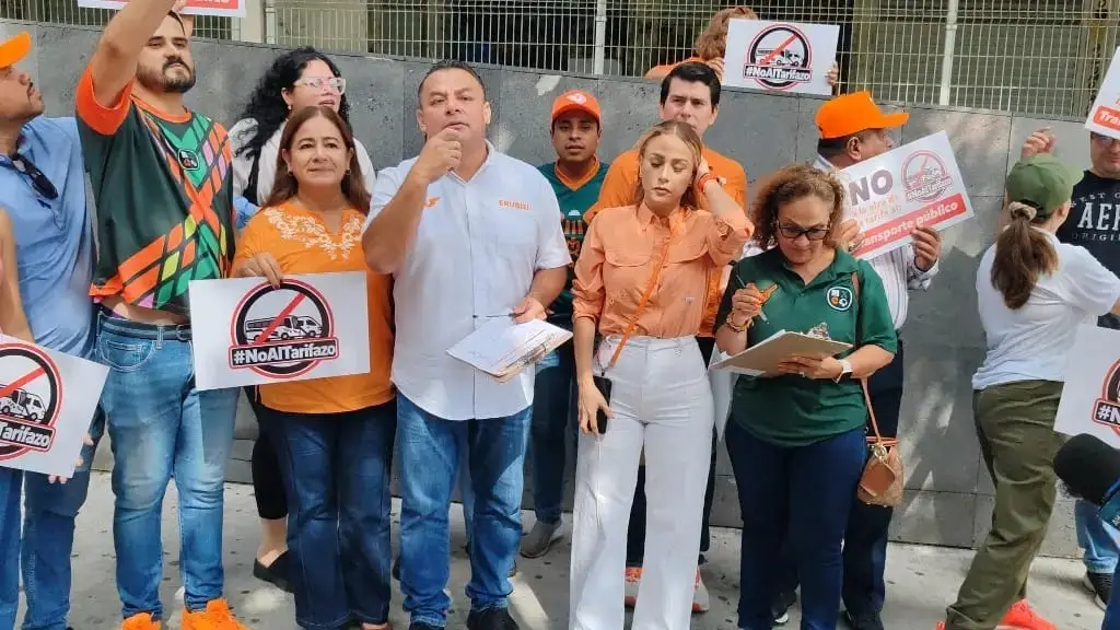 Recolección de firmas de MC contra 