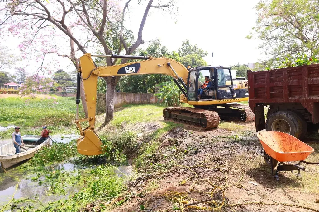 SAS mantiene trabajos de limpieza en infraestructura ante temporada de lluvias 