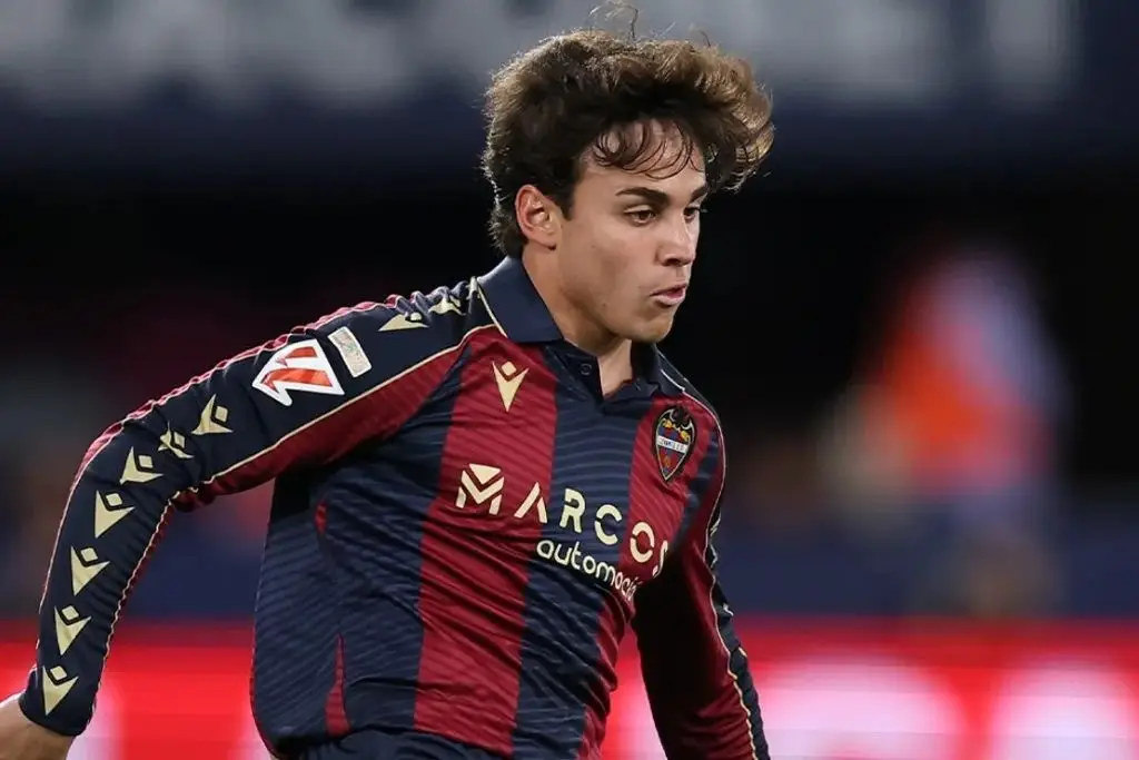 El Levante da por hecho traspaso del español Carlos Álvarez al América 