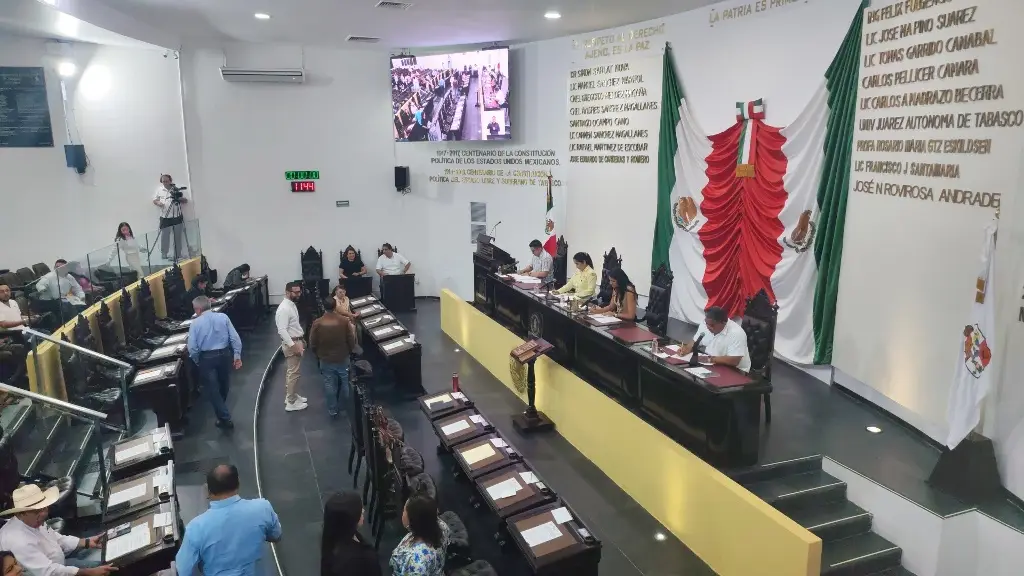 Congreso de Tabasco turna a comisiones paquete de iniciativas enviadas por Javier May