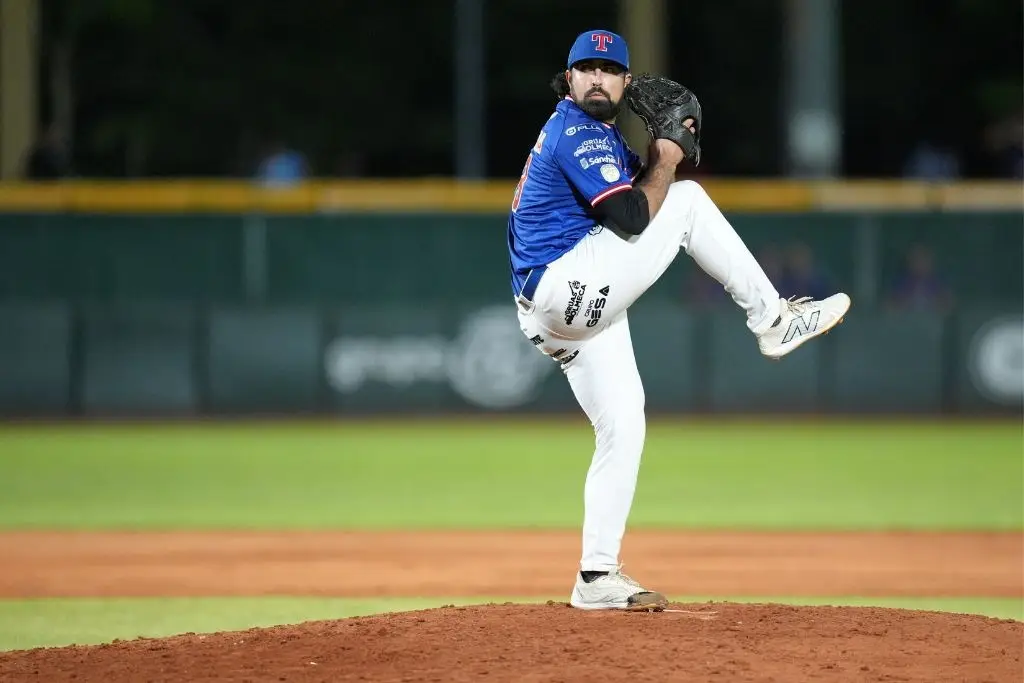 Olmecas gana el juego 4 con magistral pitcheo de Camarena y empareja la Serie del Rey