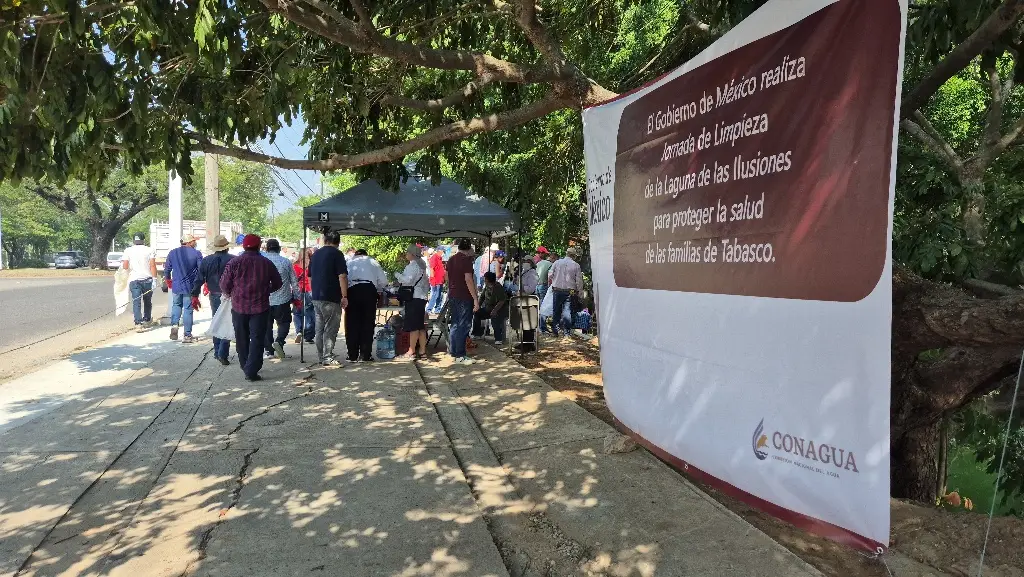 Realiza CONAGUA mega jornada de limpieza de la Laguna de las Ilusiones en Villahermosa