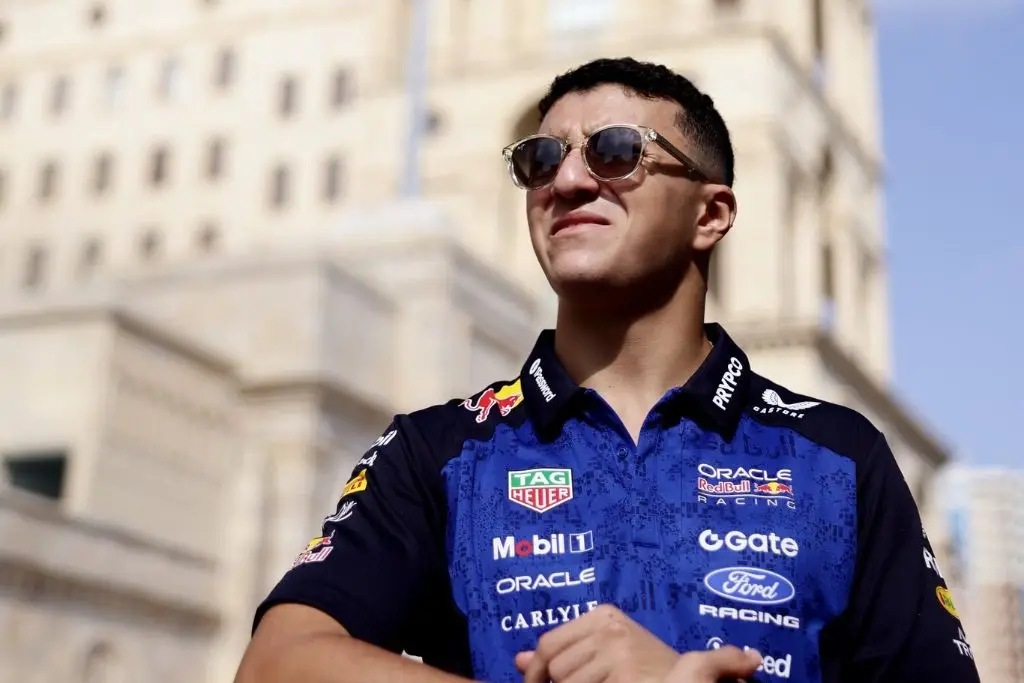 Isack Hadjar extiende su contrato con Red Bull para la temporada 2027