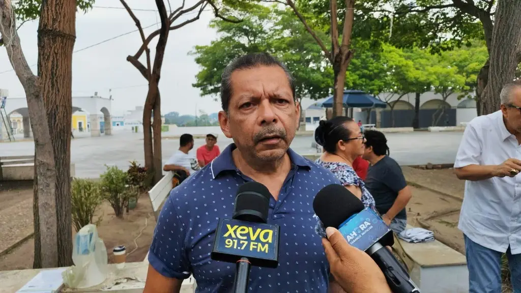 Locatarios del Pino Suárez acuden al Congreso de Tabasco para exigir cambio en la ley de locales 