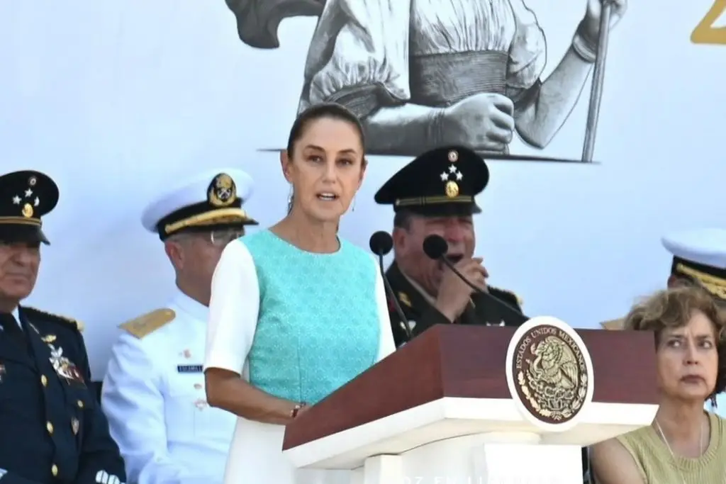 Sheinbaum encabeza el 205 aniversario de la Armada de México
