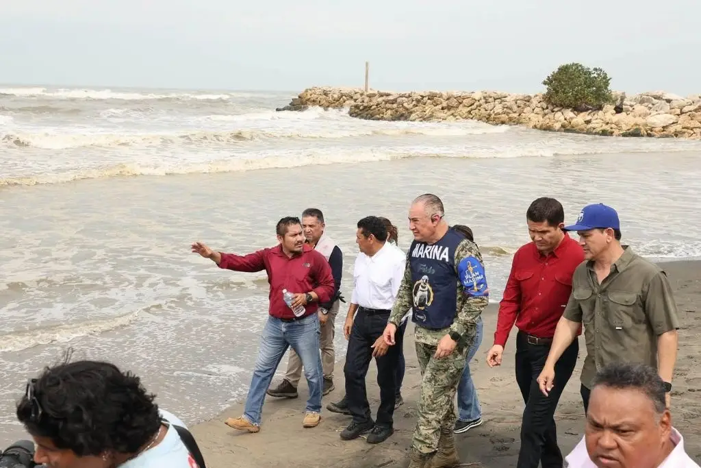 Javier May anuncia censo para reubicar a familias afectadas por lluvias en Pénjamo, Paraíso