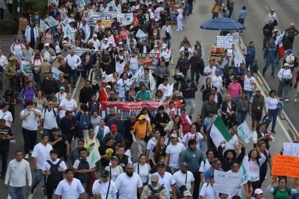 Trabajadores del IMSS rechazan aumento salarial del 8%; anuncian nuevas movilizaciones 