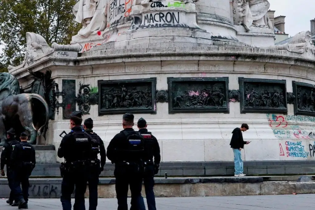 México alerta a sus ciudadanos en Francia por posibles actos de violencia durante protestas