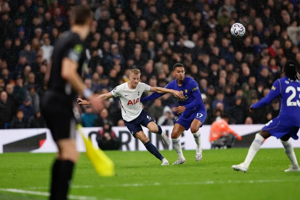 Tottenham se queda con el clásico de Londres sobre Chelsea